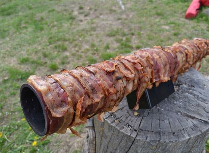 Базука з бекону і ковбаси (9 фото)