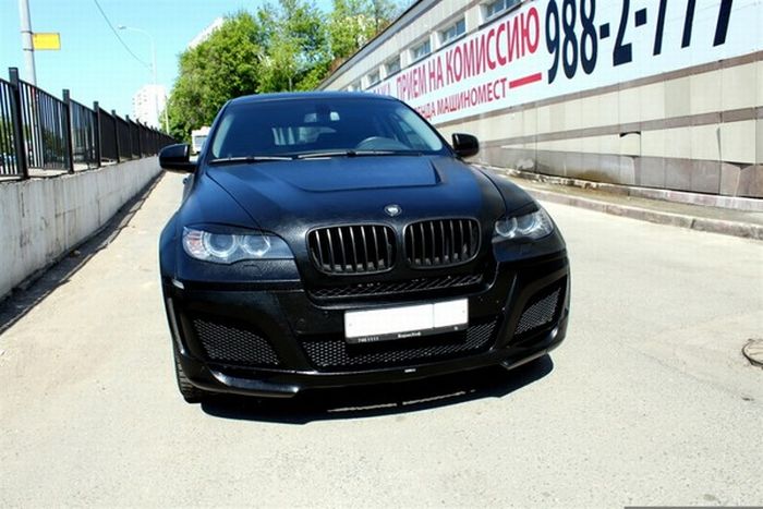 Шкіряний BMW X6 в Москві (7 фото)