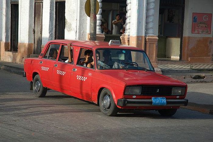 Наші авто на Кубі (24 фото)