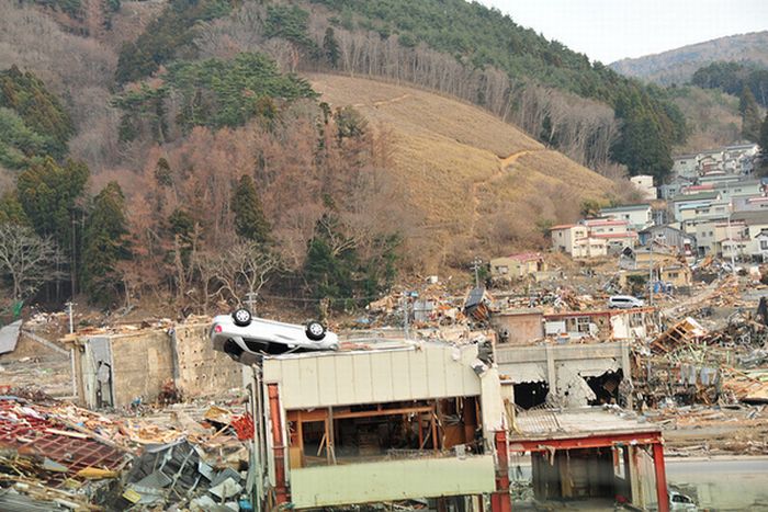 Японія місяць після катастрофи (85 фото)