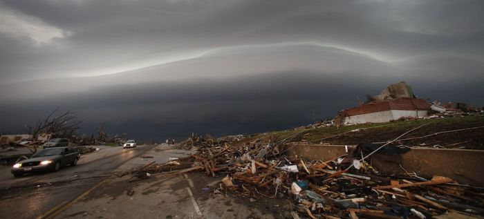 Жахливі наслідки торнадо у Міссурі (33 фото)