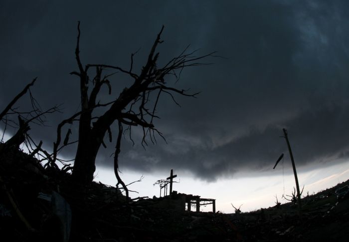 Жахливі наслідки торнадо у Міссурі (33 фото)