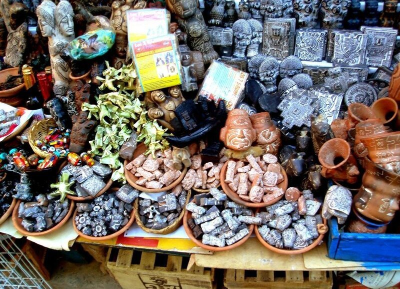 Рынок ведьм в Боливии предлагает сушёных лам и галлюциногенные листья путешествия, Путешествие и отдых