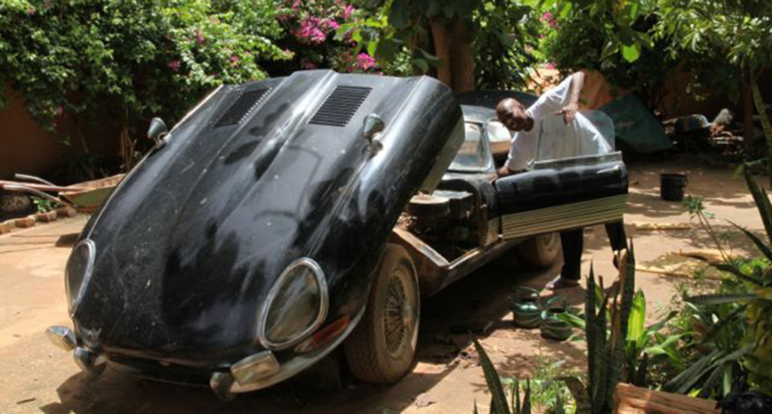 Уникальная находка: Jaguar E-Type, который эксплуатировался в сердце Африки целых 40 лет авто