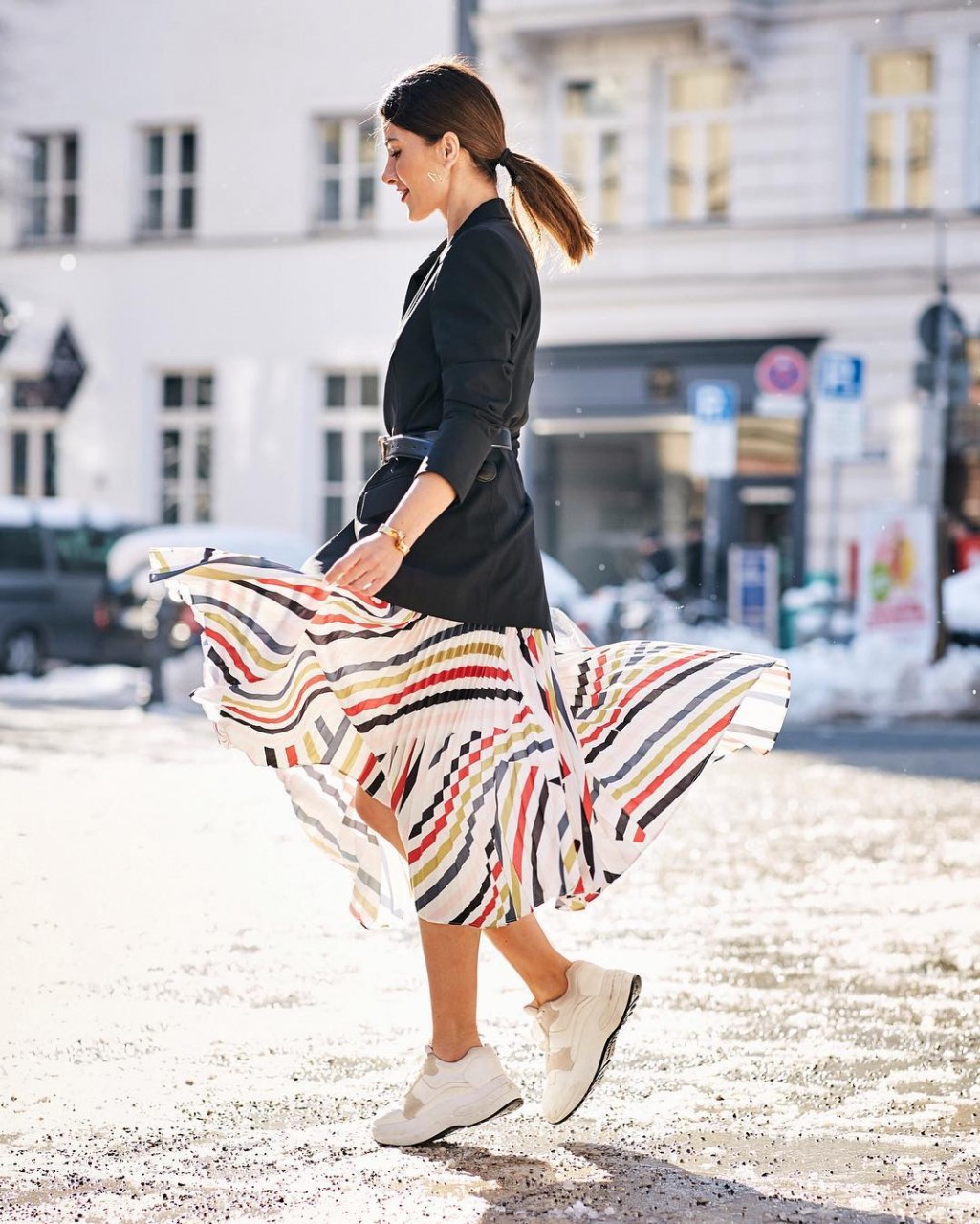 О)дно из самых модных сочетаний весны 2019 - юбка-миди с жакетом мода