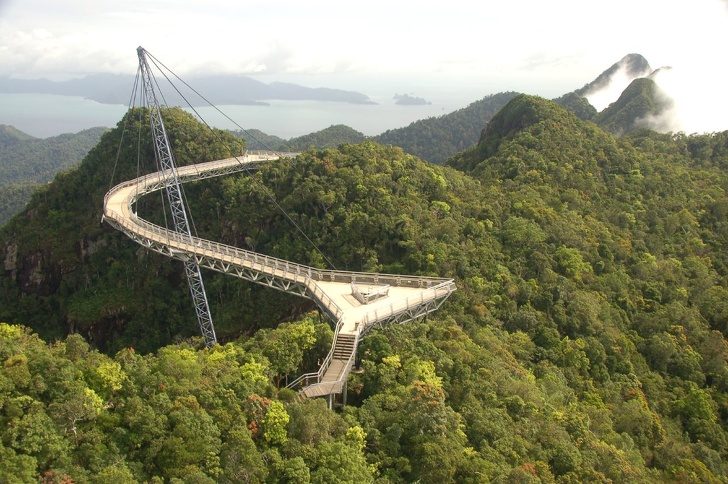 14 удивительных мостов, в существование которых не верится 