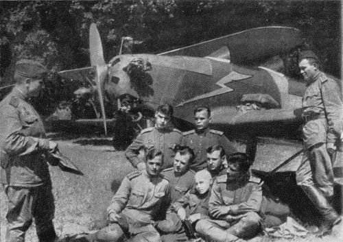 Летчик-герой Аркадий Каманин: первый боевой вылет совершил в 14 лет, боевой орден получил в 15 лет Аркадий Каманин