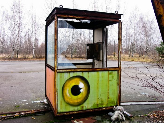 Графіті мертвого міста (33 фото)