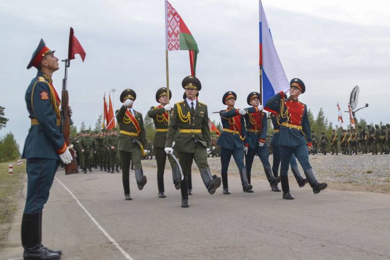 Украинские СМИ взволнованы «переброской российских танков» в Белоруссию новости,события, политика