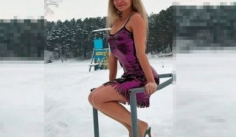 Учительницу из Барнаула уволили за фото в купальнике россия