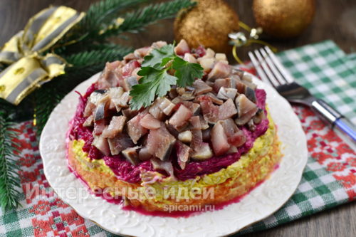 Салат с сельдью — вкуснее чем обычная «Селедка в шубе» еда,пища,рецепты, кулинария