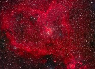 Amore cosmico: 9 oggetti celesti che dimostrano che il romanticismo è universale