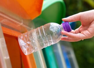 Del plástico al fármaco contra el Parkinson: los científicos convierten los residuos en medicina