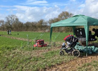 El arado profundo daña la regulación natural del agua del suelo, según un estudio
